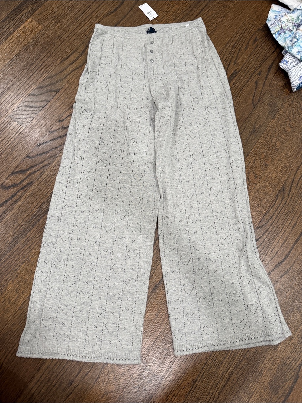 Gap Body cashsoft pointelle heart grey lounge/pj pants